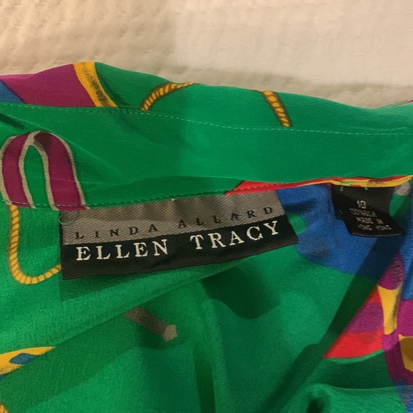 Very cool Ellen Tracy blouse, Size 10, first time selling something 😁😁😁. - Picture 2 of 3